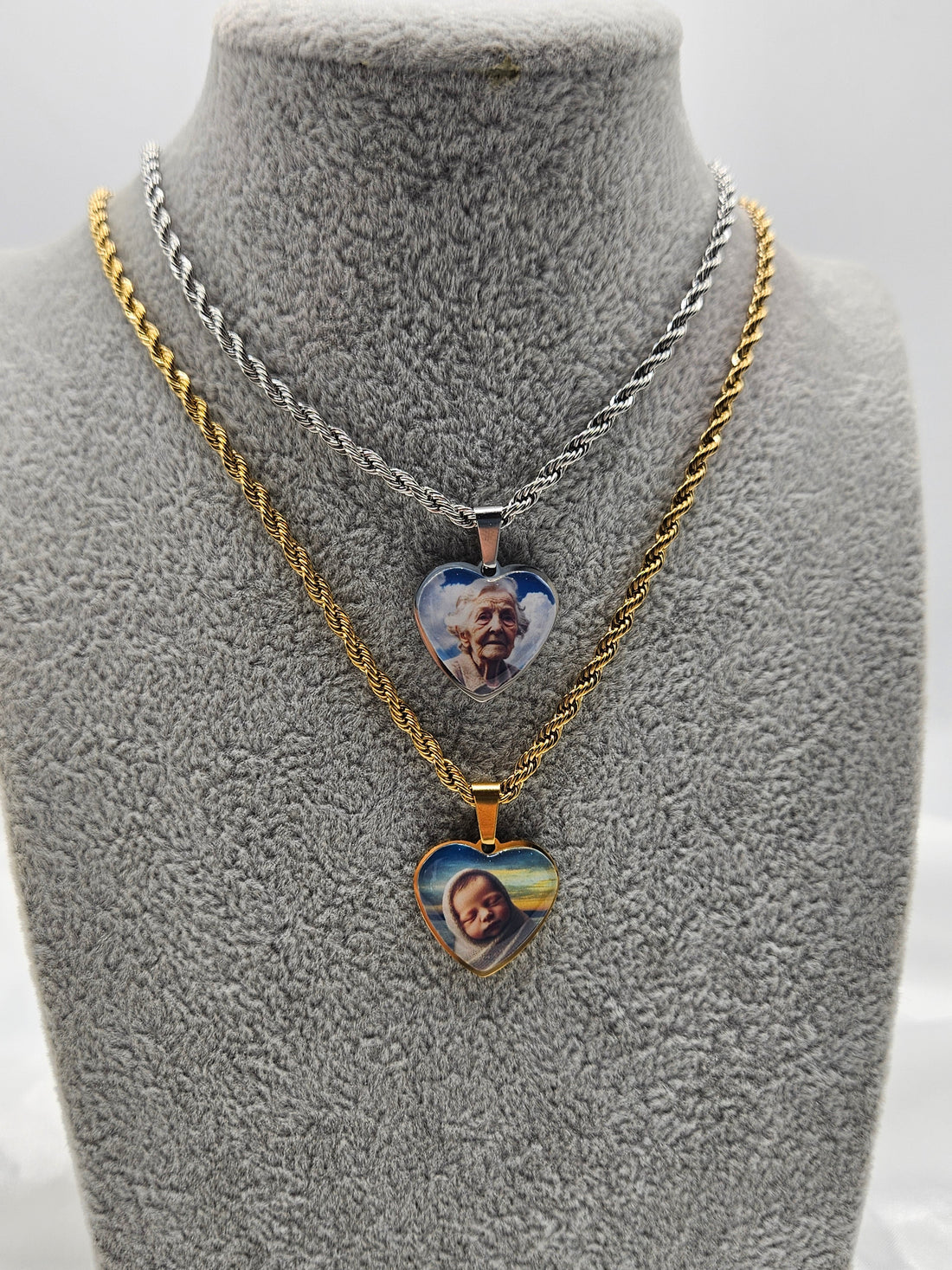 Collana con cuore portafoto del caro defunto