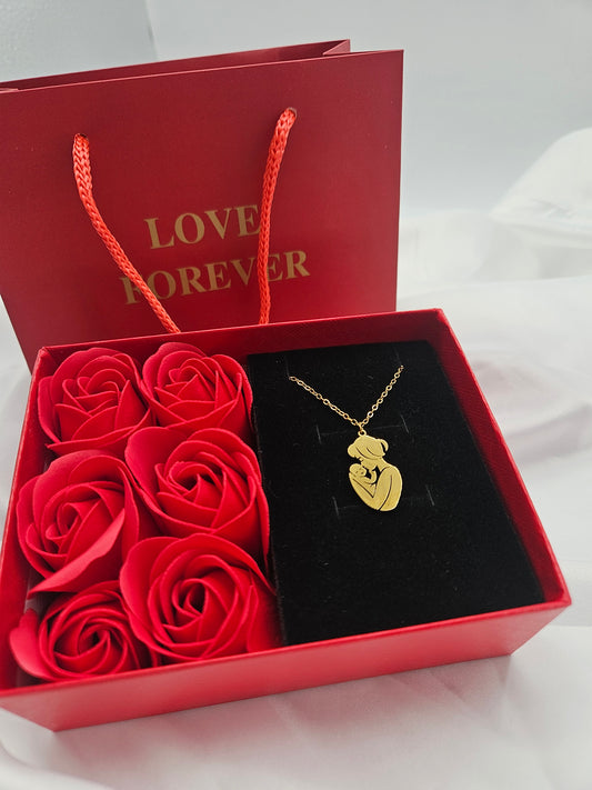 Box scatola con rose con collana mamma e figlio/a
