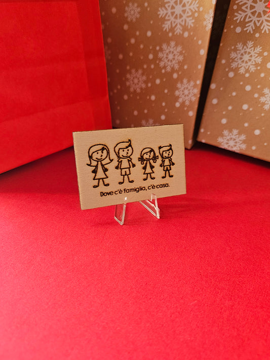 Quadretto in legno con piedino in plastica