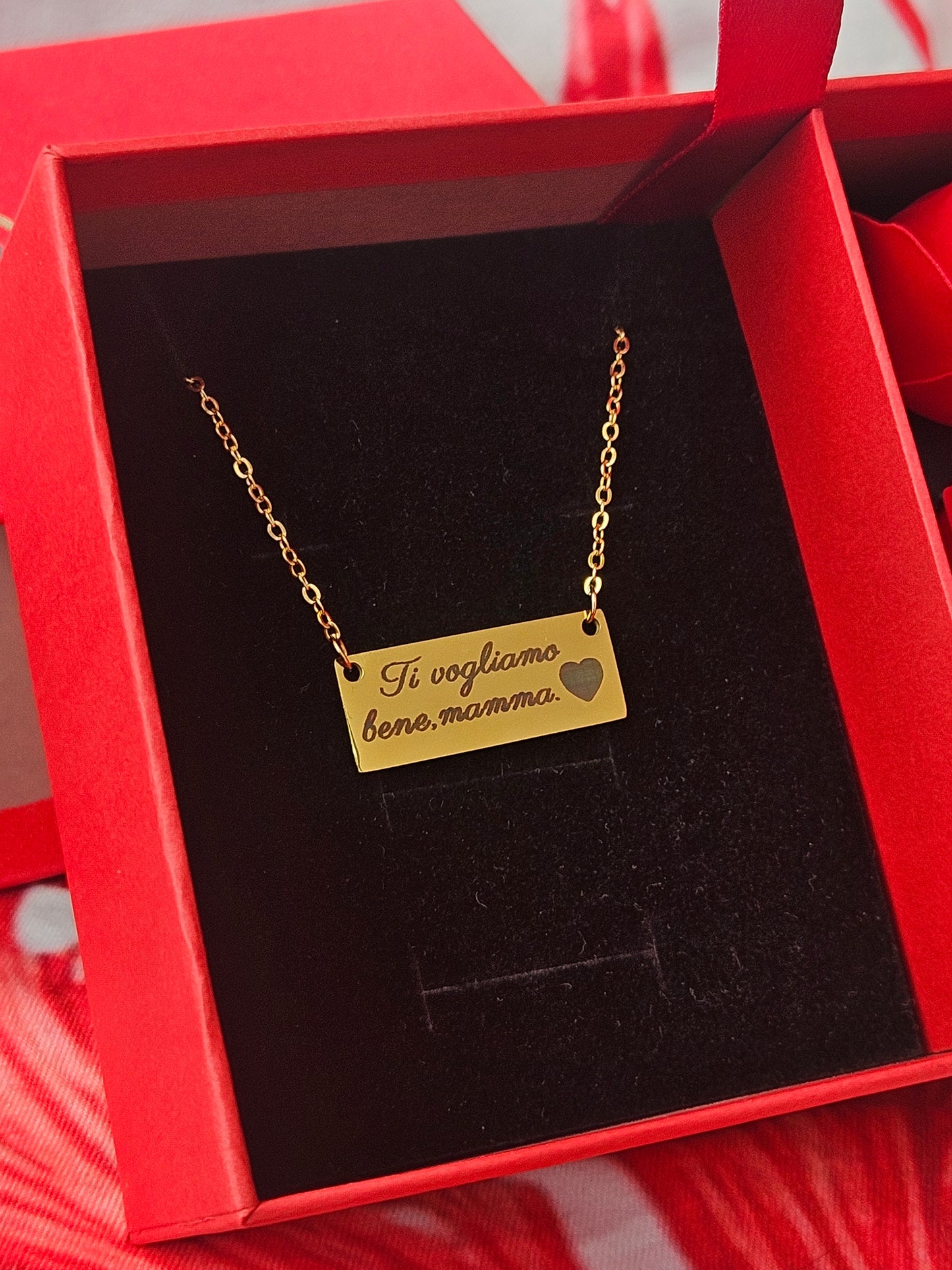 Confezione con collana e dedica alla mamma