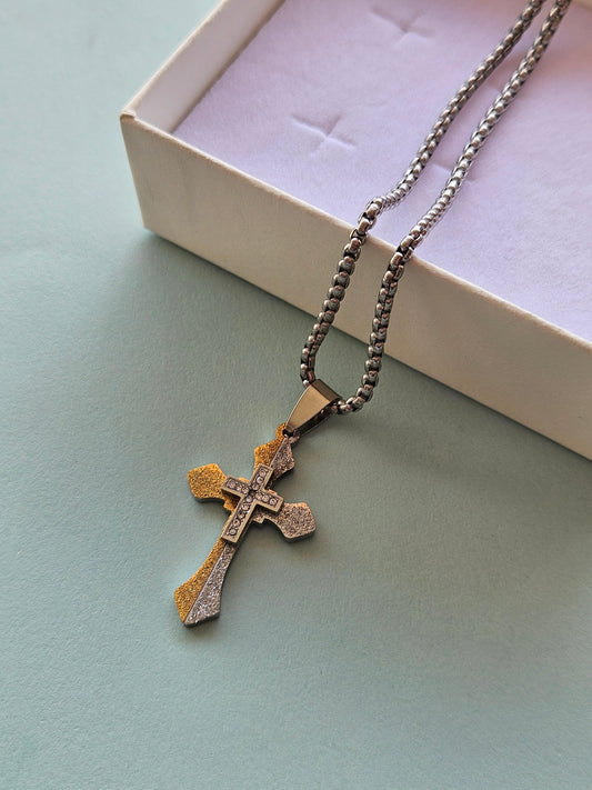 Collana con crocifisso bicolore argento e oro